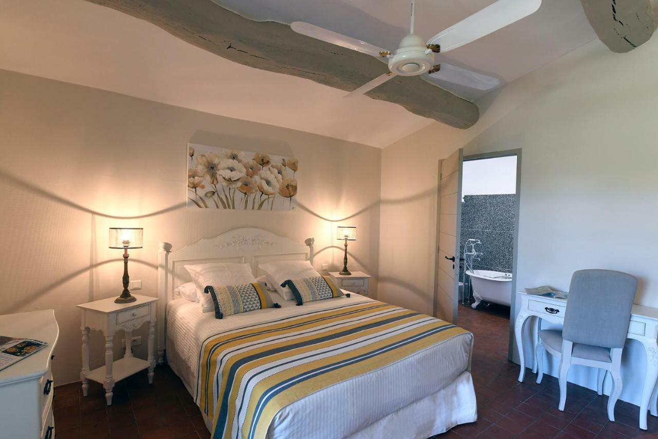Bed and Breakfast L'Amandiere Gordes Exterior foto
