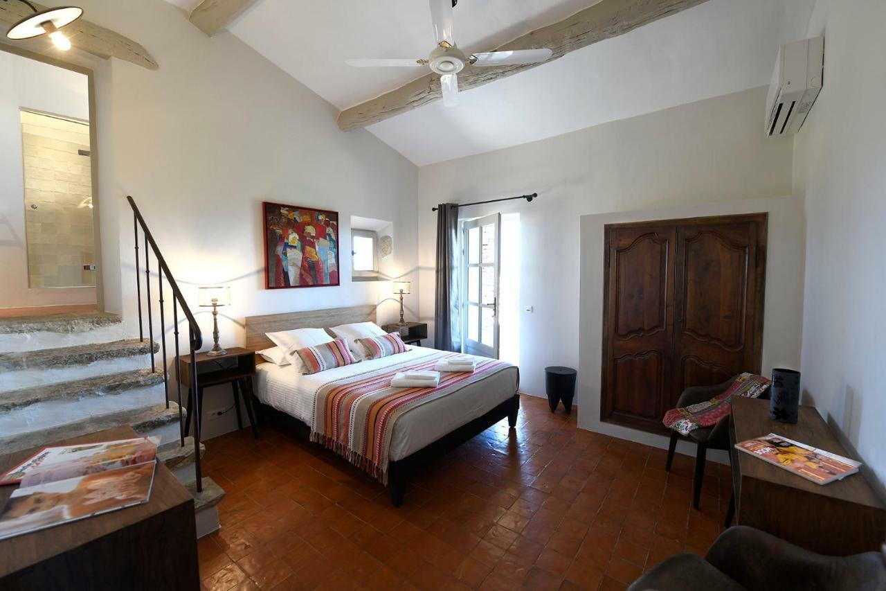 Bed and Breakfast L'Amandiere Gordes Exterior foto